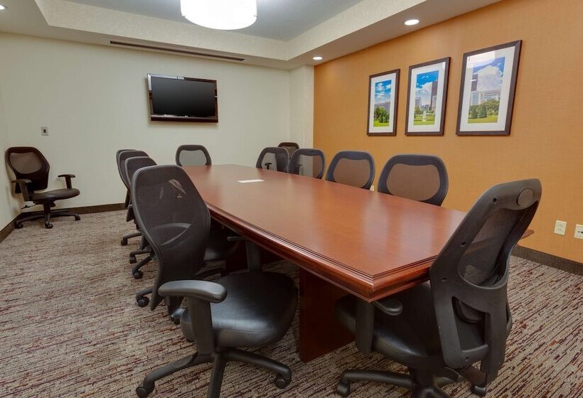 בית מלון כפרי Drury Inn & Suites Baton Rouge