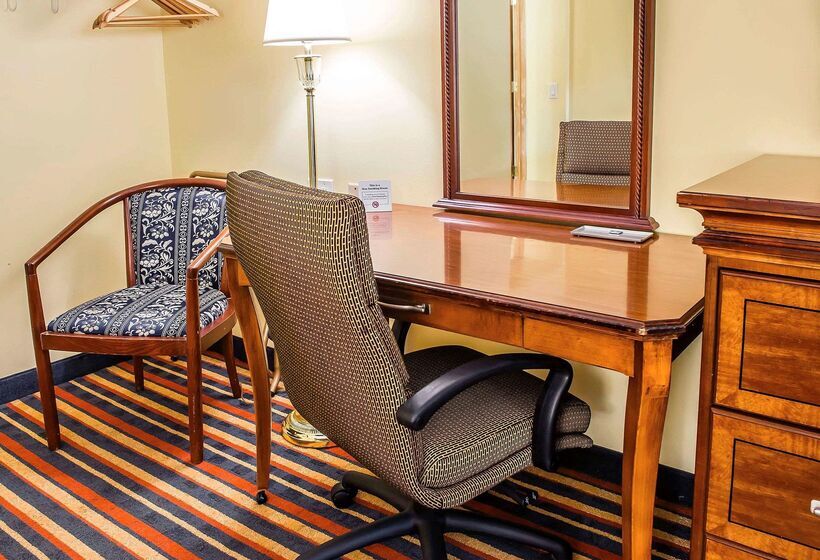 هتل Econo Lodge Jefferson Hills Hwy 51