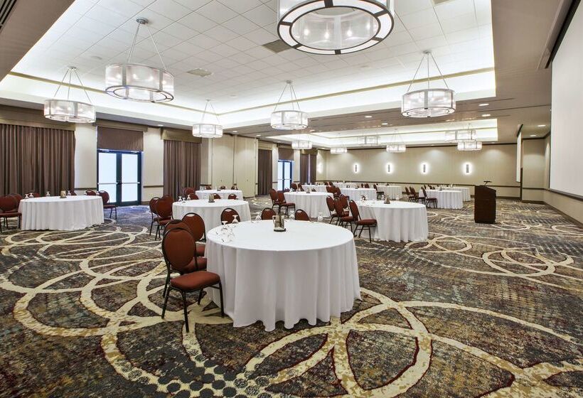 هتل Embassy Suites Columbus Airport