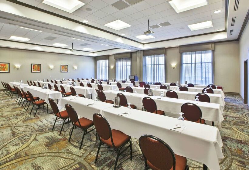 هتل Embassy Suites Columbus Airport