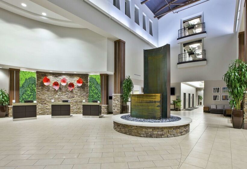 هتل Embassy Suites Columbus Airport