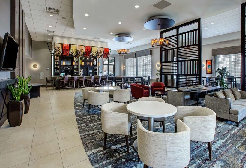 هتل Embassy Suites Columbus Airport