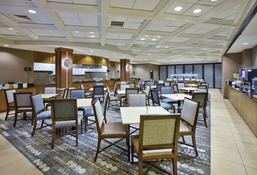 Hotel Embassy Suites Columbus Airport