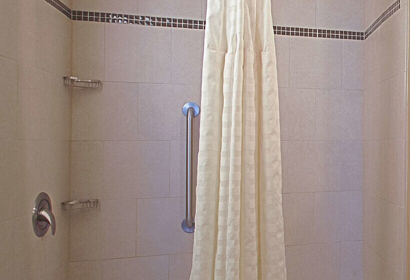 هتل Embassy Suites Columbus Airport
