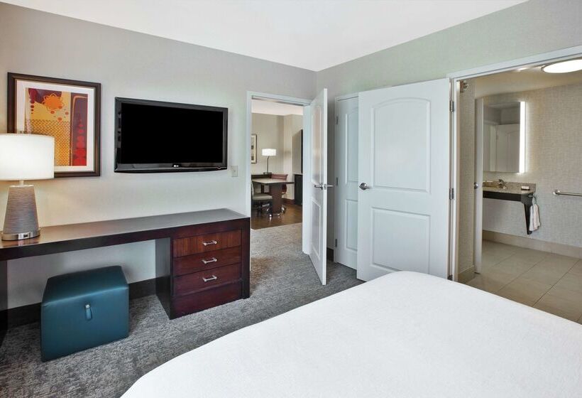هتل Embassy Suites Columbus Airport