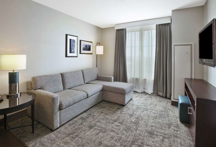 هتل Embassy Suites Columbus Airport