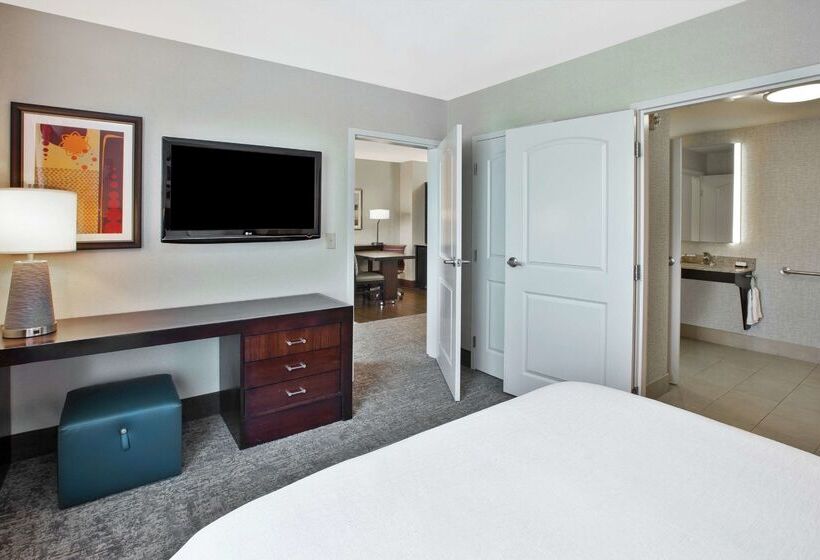 هتل Embassy Suites Columbus Airport