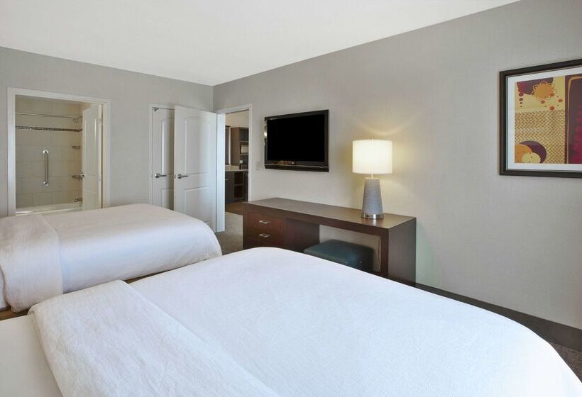 هتل Embassy Suites Columbus Airport