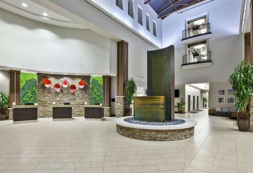 هتل Embassy Suites Columbus Airport