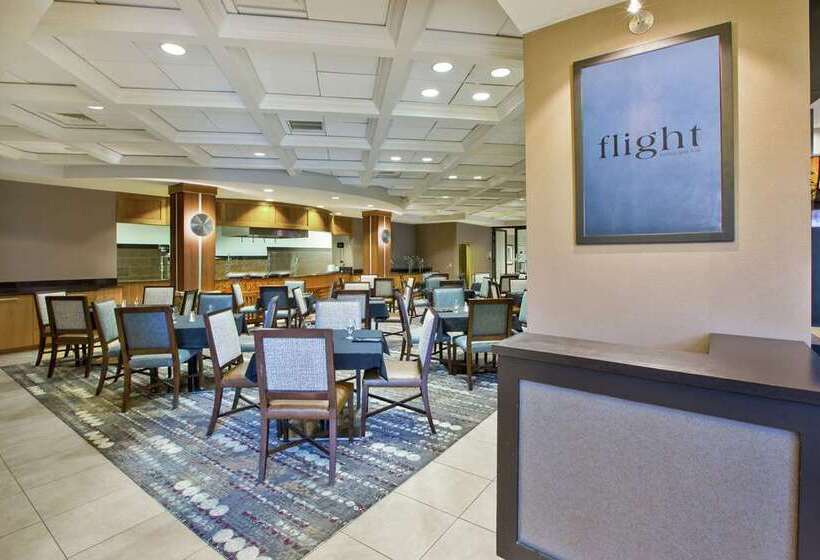 هتل Embassy Suites Columbus Airport