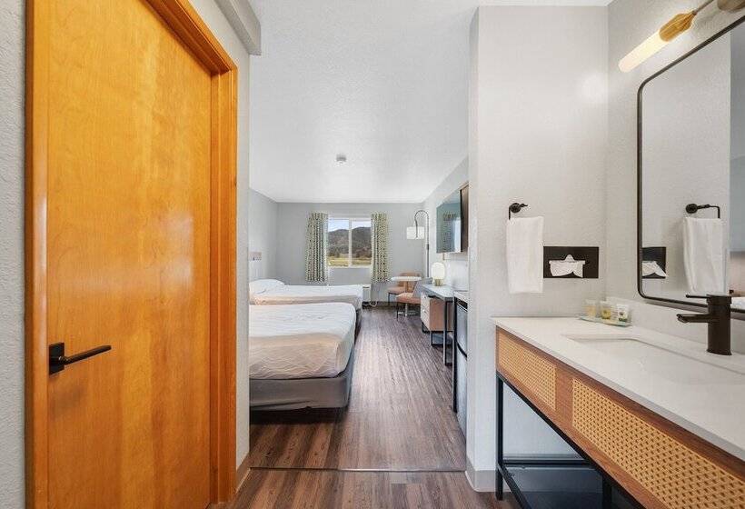 호텔 Garibaldi Inn At The Bay