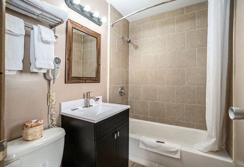 בית מלון כפרי Great Lakes Inn And Suites