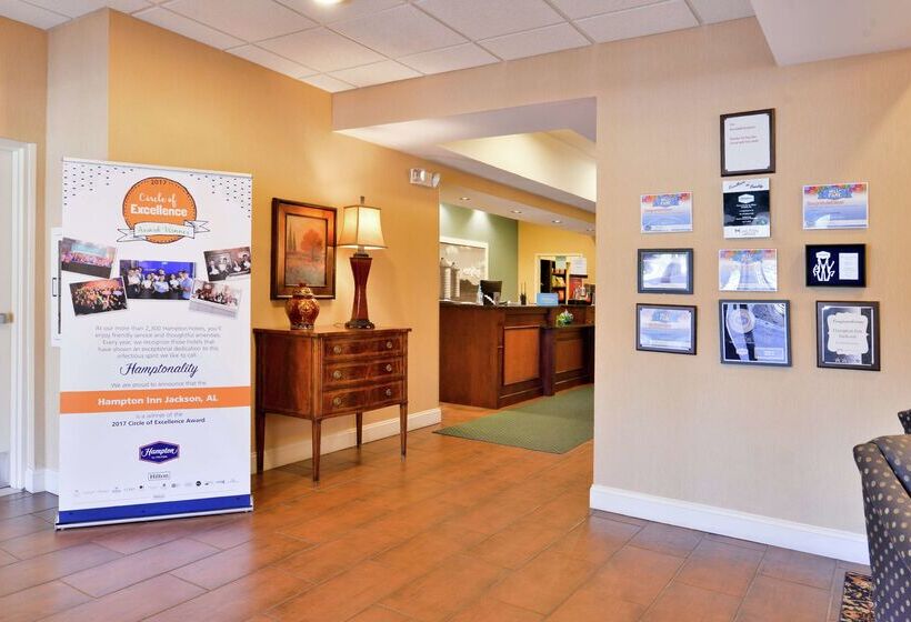 בית מלון כפרי Hampton Inn Jackson