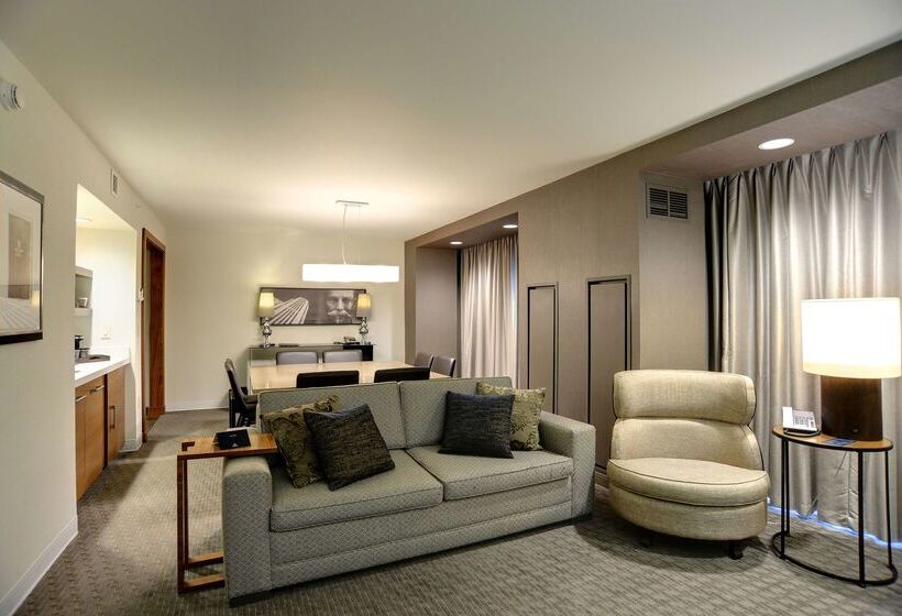 هتل Hilton Columbus Downtown