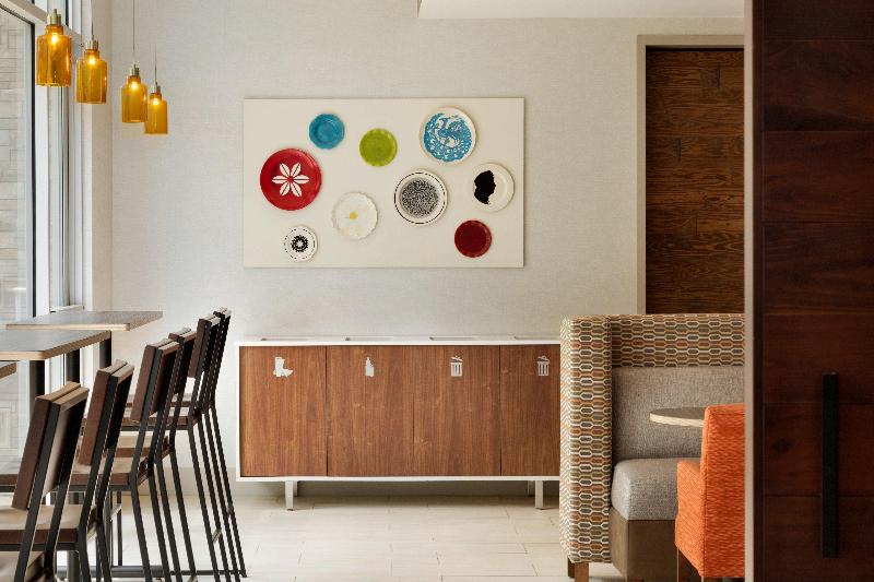 Отель Holiday Inn Express & Suites Clear Spring, An Ihg