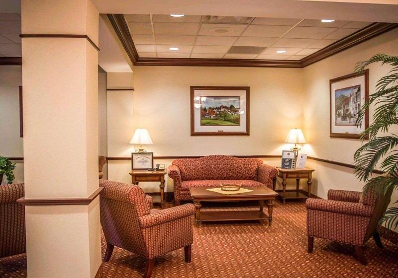 Отель Holiday Inn Express & Suites Clear Spring, An Ihg
