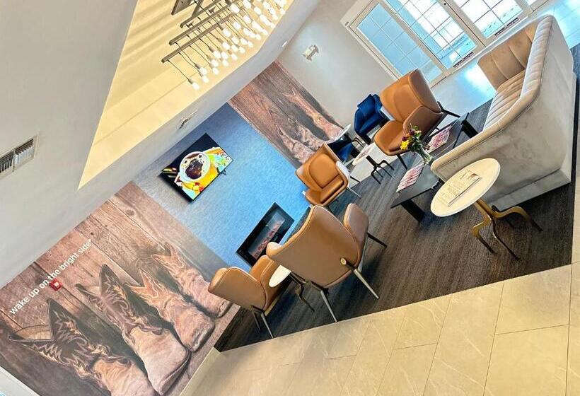 هتل La Quinta Inn & Suites By Wyndham Decatur