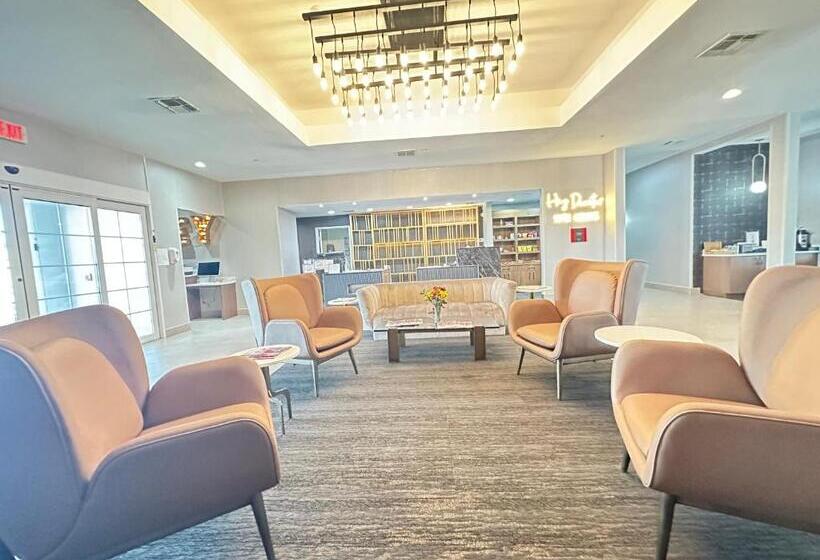 هتل La Quinta Inn & Suites By Wyndham Decatur