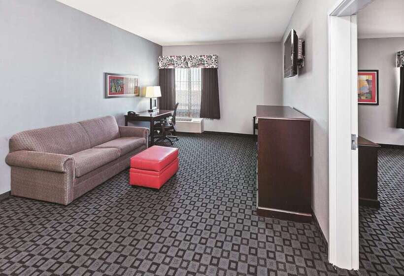 هتل La Quinta Inn & Suites By Wyndham Decatur