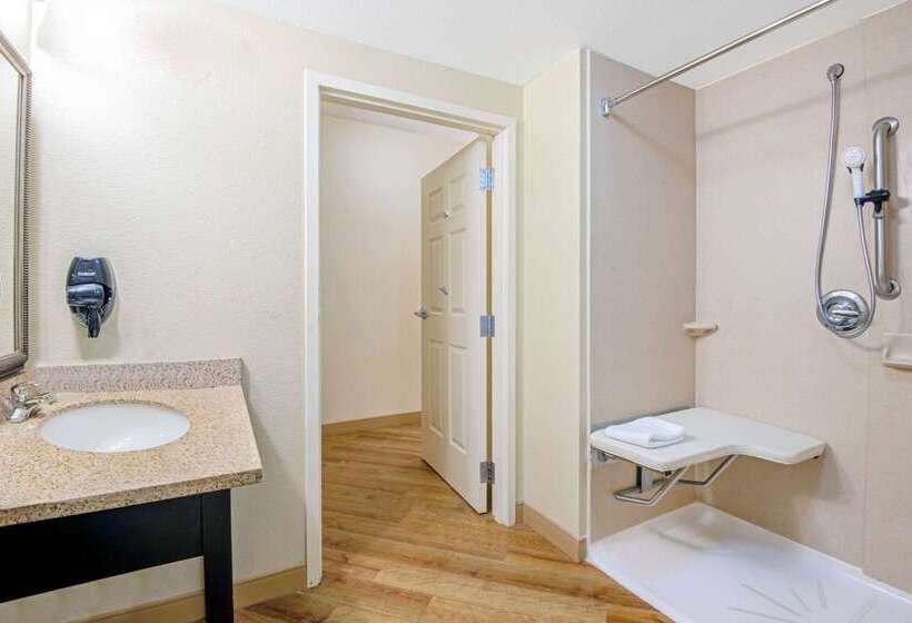 هتل La Quinta By Wyndham Lawton / Fort Sill