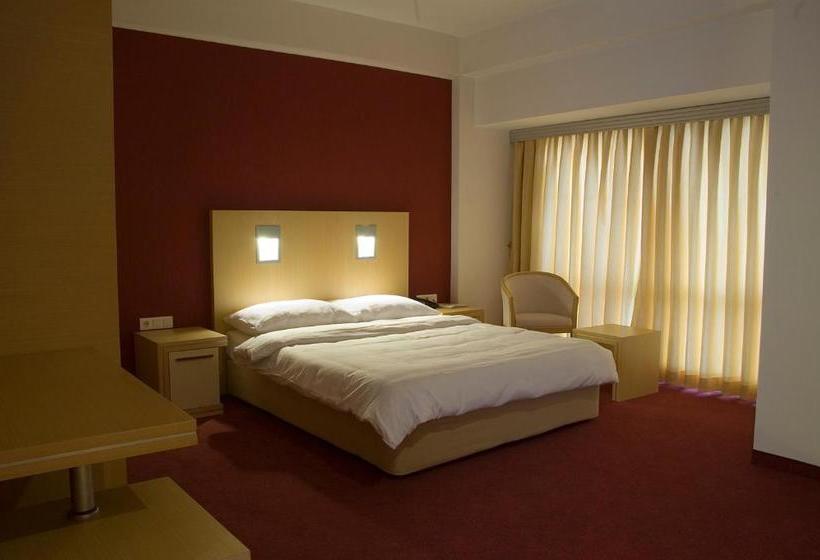 בית מלון כפרי Narin