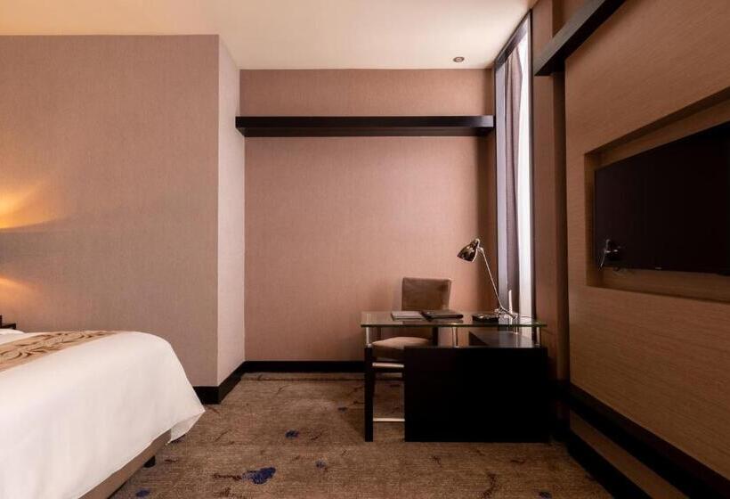 Fotos del hotel New World Suites:  36