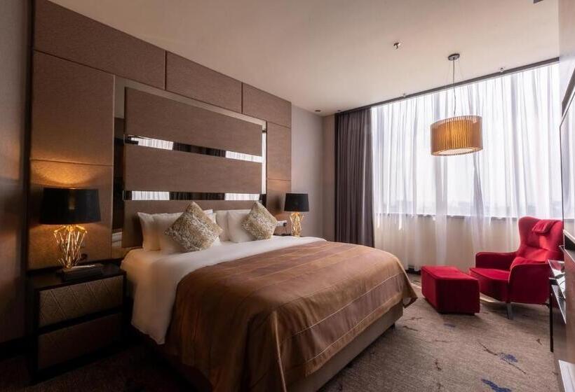 Fotos del hotel New World Suites:  12