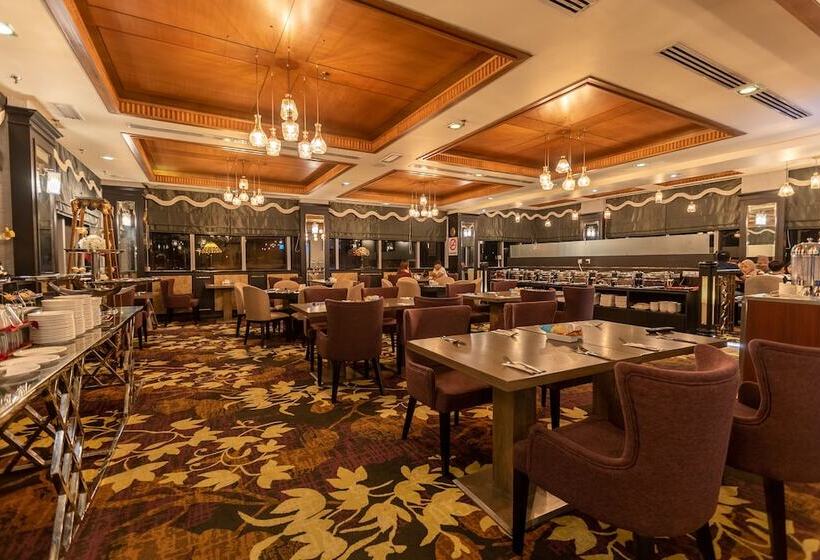 Fotos del hotel New World Suites:  44