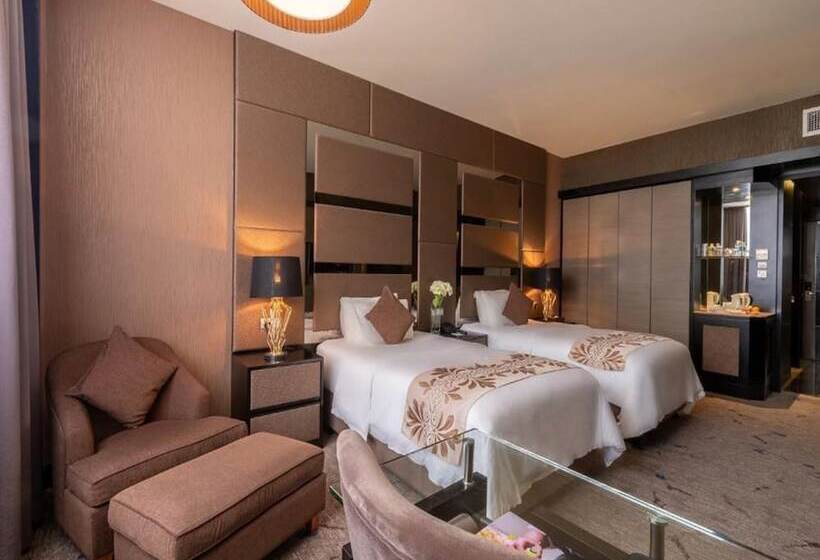 Fotos del hotel New World Suites:  6