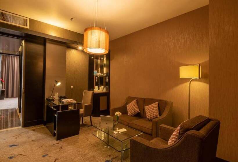 Fotos del hotel New World Suites:  40