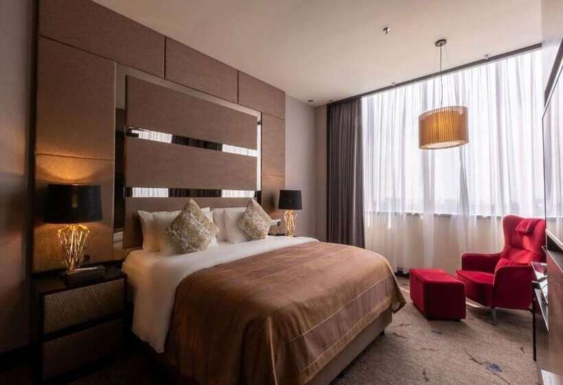 Fotos del hotel New World Suites:  3