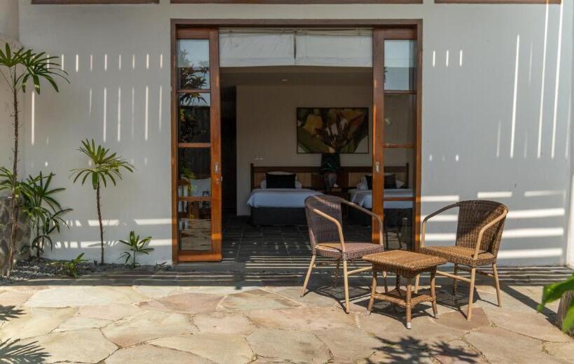 فندق Novus Giri Resort & Spa