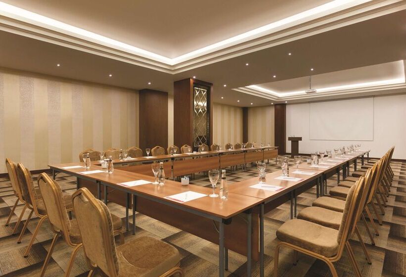 Fotos del hotel Ramada  & Suites By Wyndham Istanbul Ataköy:  108