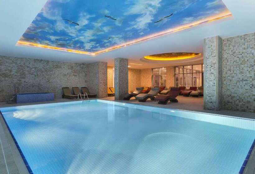 Fotos del hotel Ramada  & Suites By Wyndham Istanbul Ataköy:  51