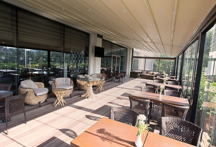 Fotos del hotel Ramada  & Suites By Wyndham Istanbul Ataköy:  87