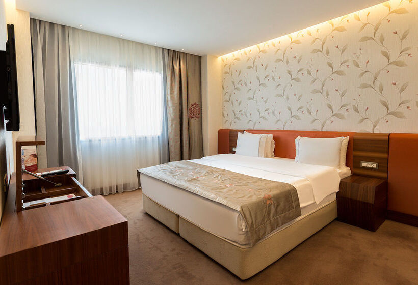 Fotos del hotel Ramada  & Suites By Wyndham Istanbul Ataköy:  13