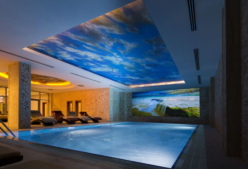 Fotos del hotel Ramada  & Suites By Wyndham Istanbul Ataköy:  36