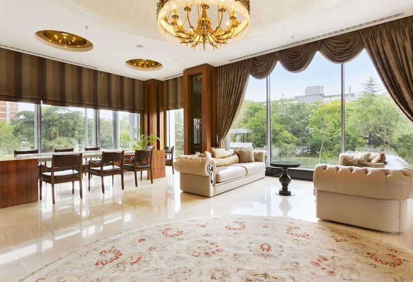 Fotos del hotel Ramada  & Suites By Wyndham Istanbul Ataköy:  70