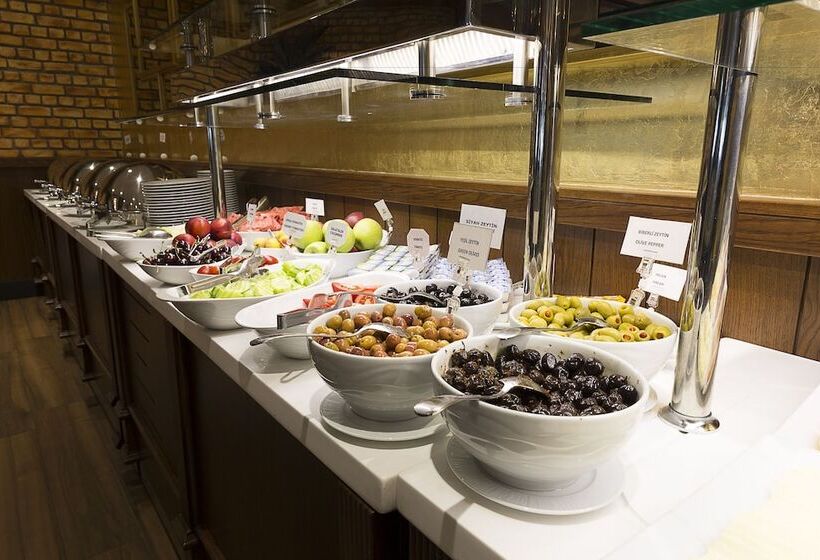 Ramada  & Suites By Wyndham Istanbul Ataköy