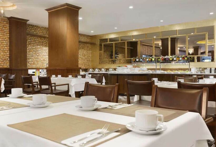 Fotos del hotel Ramada  & Suites By Wyndham Istanbul Ataköy:  9