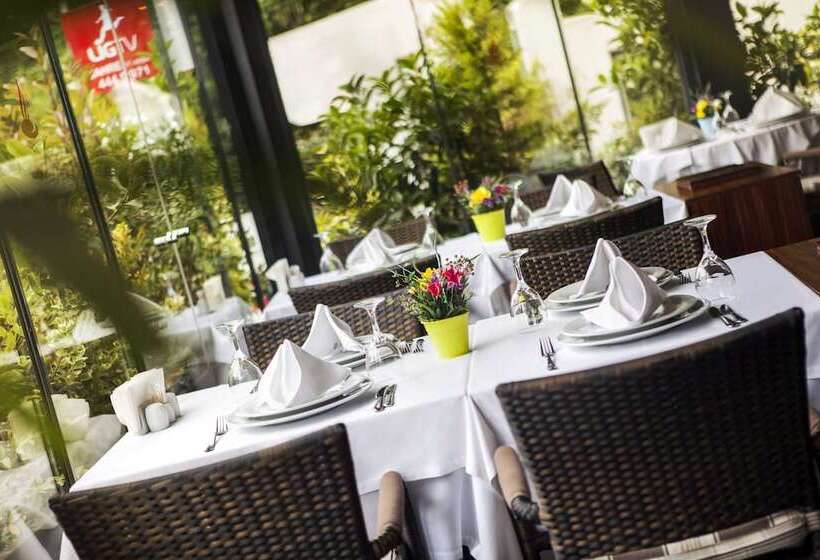 Fotos del hotel Ramada  & Suites By Wyndham Istanbul Ataköy:  50