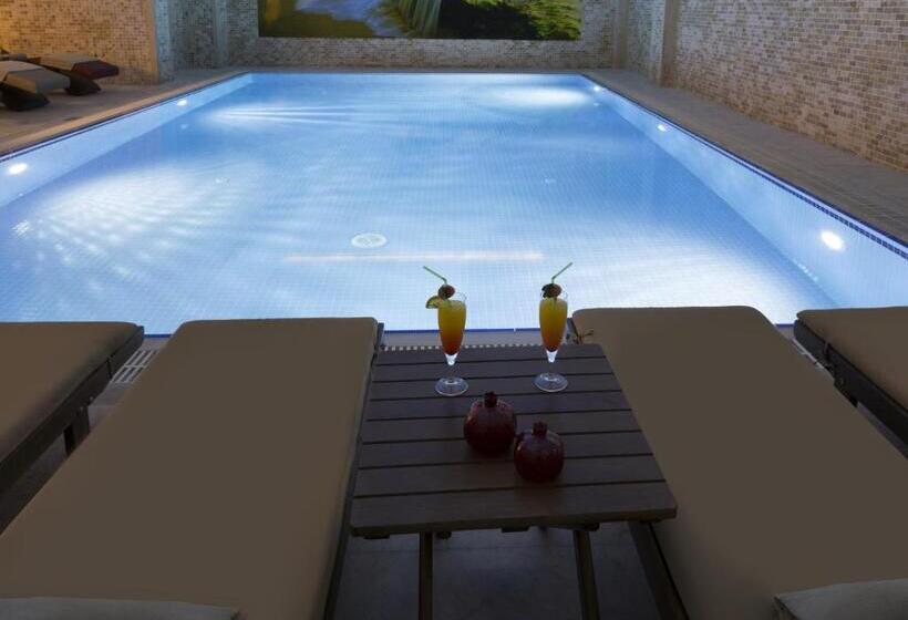 Fotos del hotel Ramada  & Suites By Wyndham Istanbul Ataköy:  97