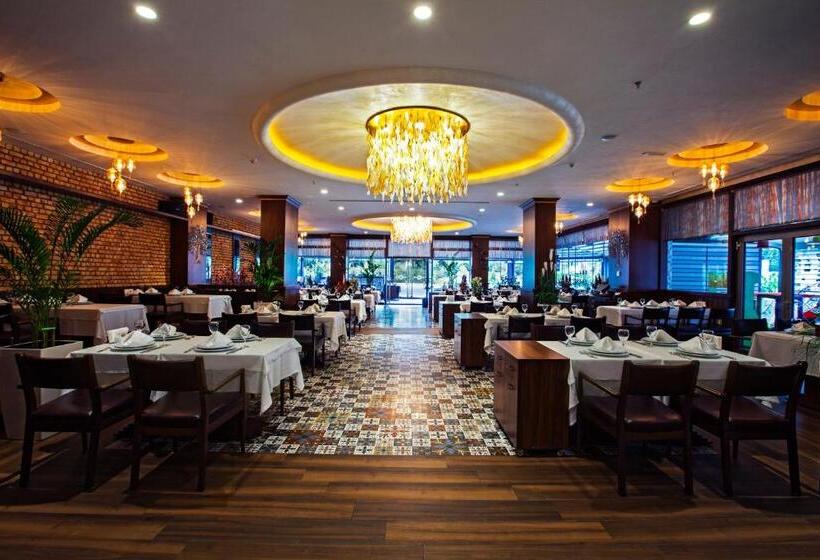 Fotos del hotel Ramada  & Suites By Wyndham Istanbul Ataköy:  76