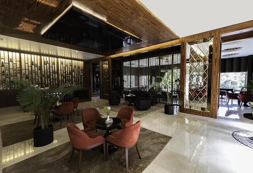 Fotos del hotel Ramada  & Suites By Wyndham Istanbul Ataköy:  37