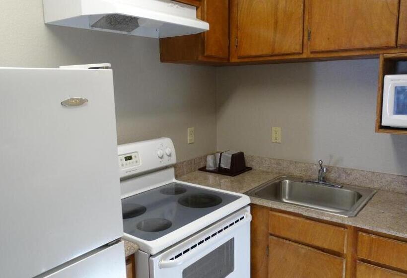 هتل Regency Inn And Suites Humble