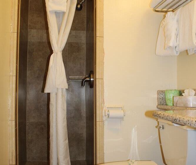 هتل Riverside Inn & Suites Santa Cruz