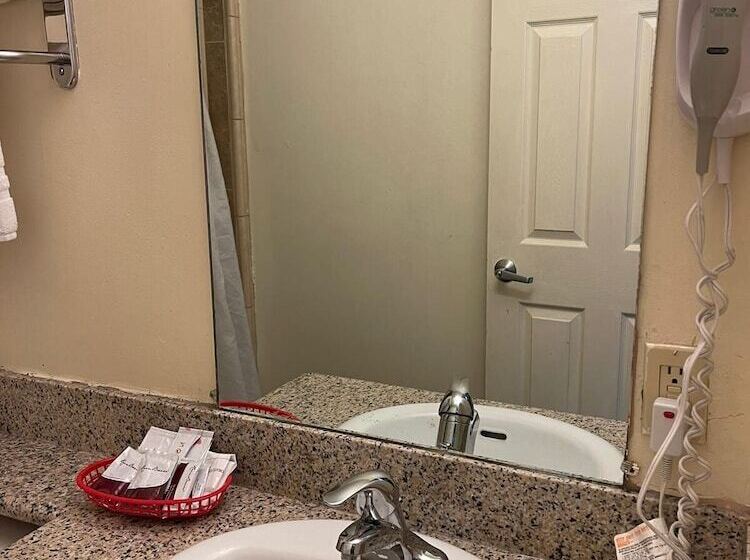 هتل Riverside Inn & Suites Santa Cruz