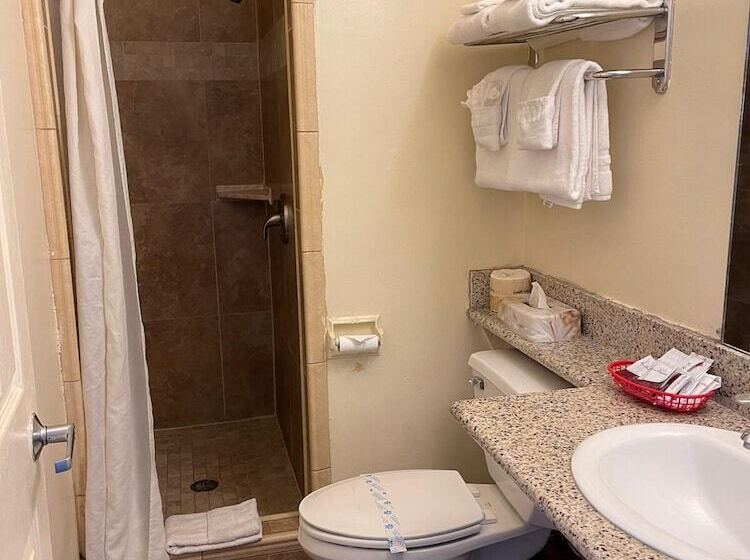 هتل Riverside Inn & Suites Santa Cruz