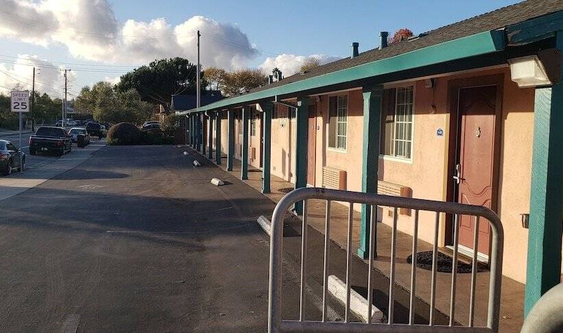 هتل Riverside Inn & Suites Santa Cruz
