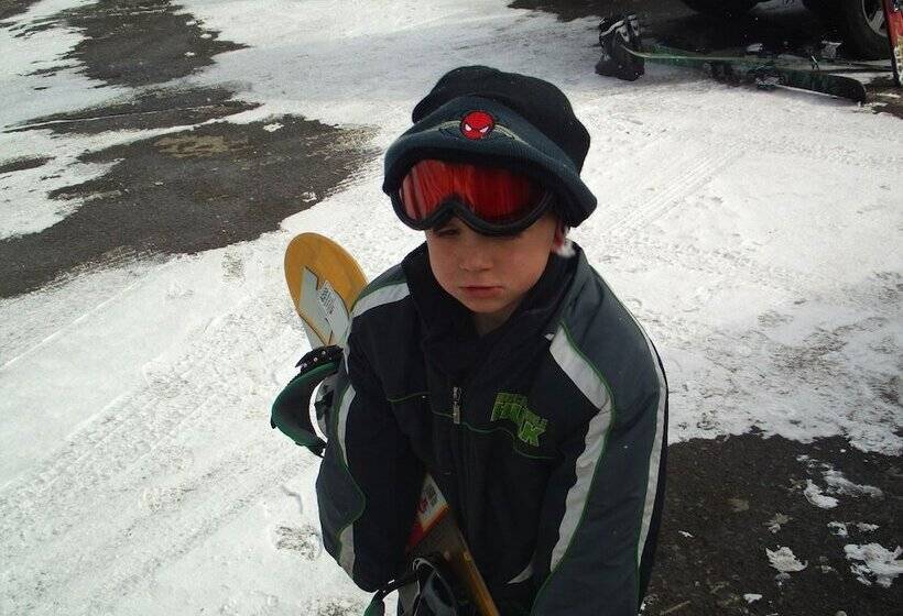 فندق The Spruce Lodge